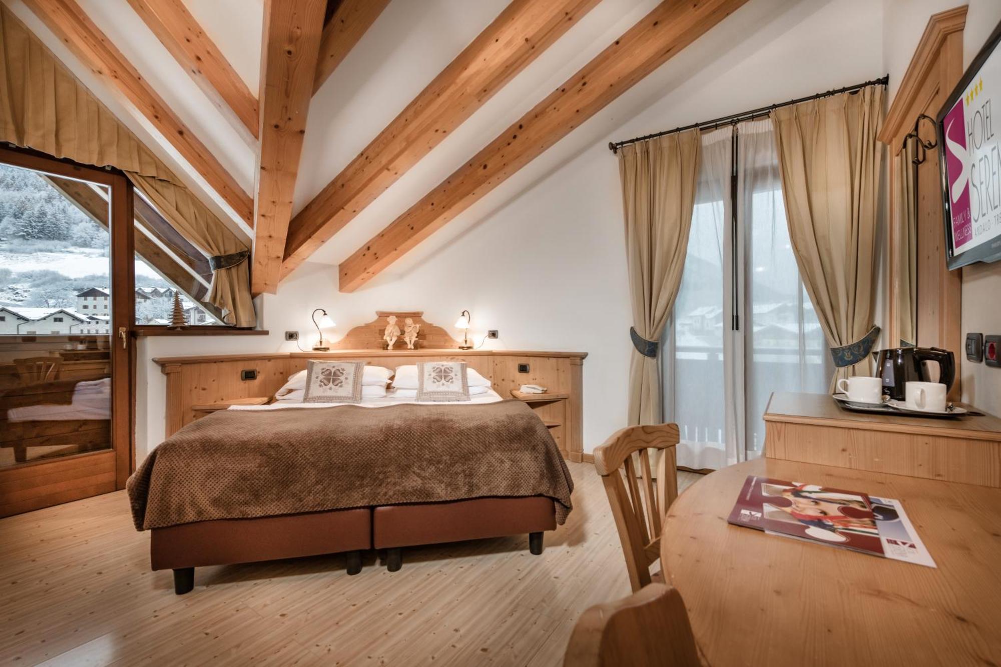 Hotel Family Serena 4*